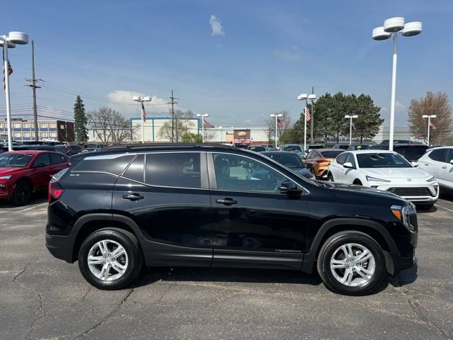 Certified 2024 GMC Terrain SLE w/ Driver Convenience Package AWD/4WD image 4