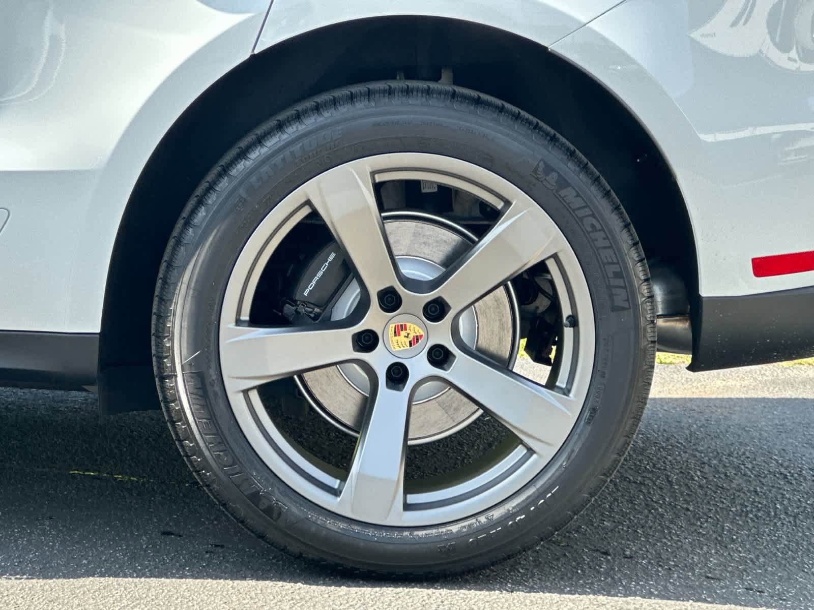 New 2026 Porsche Macan AWD/4WD image 30