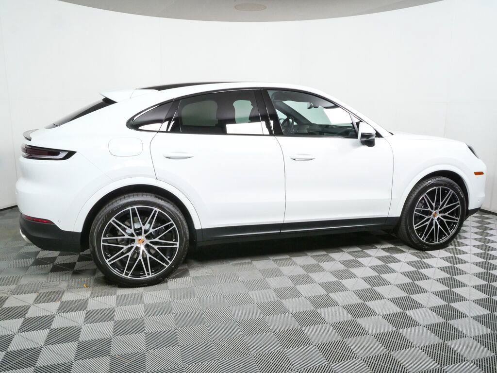 New 2026 Porsche Cayenne Coupe AWD/4WD image 29