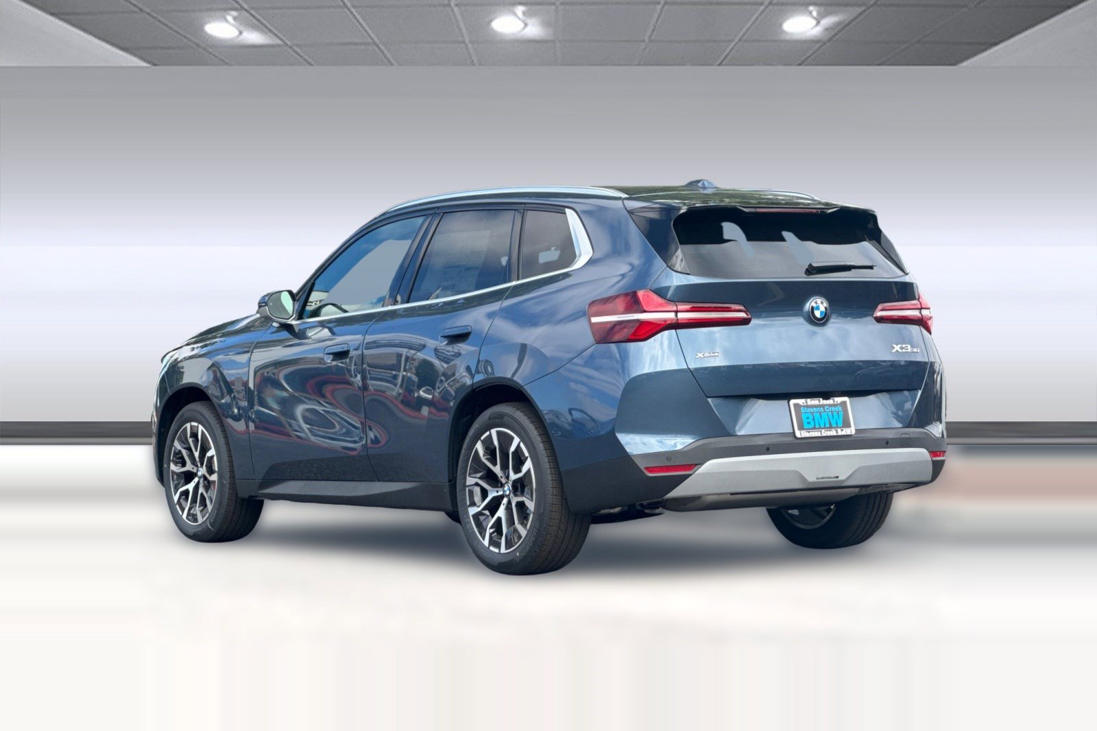 Used 2025 BMW X3 xDrive30i w/ Convenience Package image 3