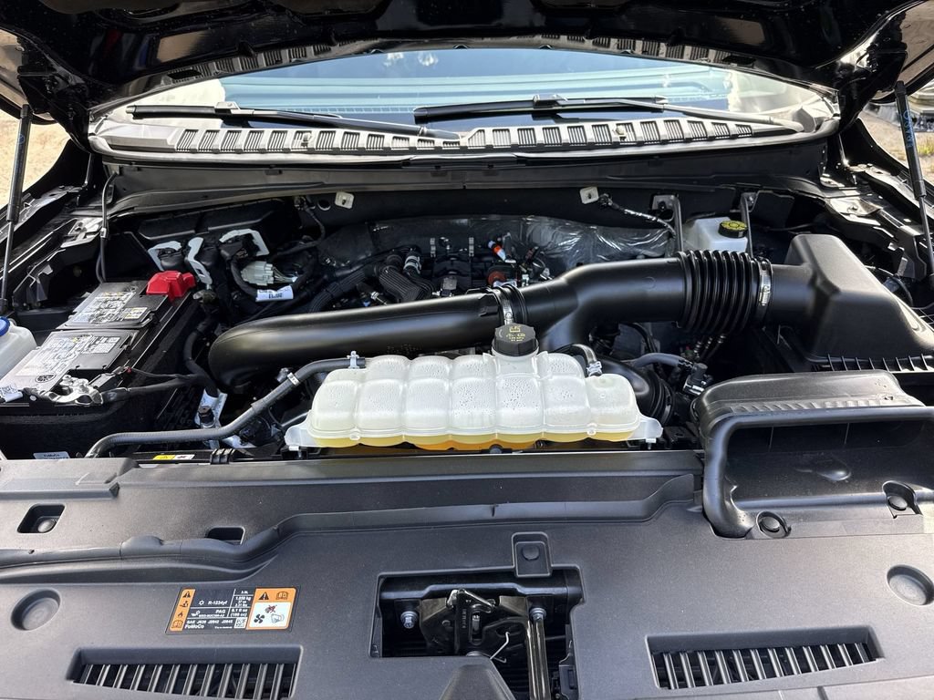 Used 2025 Lincoln Navigator L Reserve AWD/4WD image 27