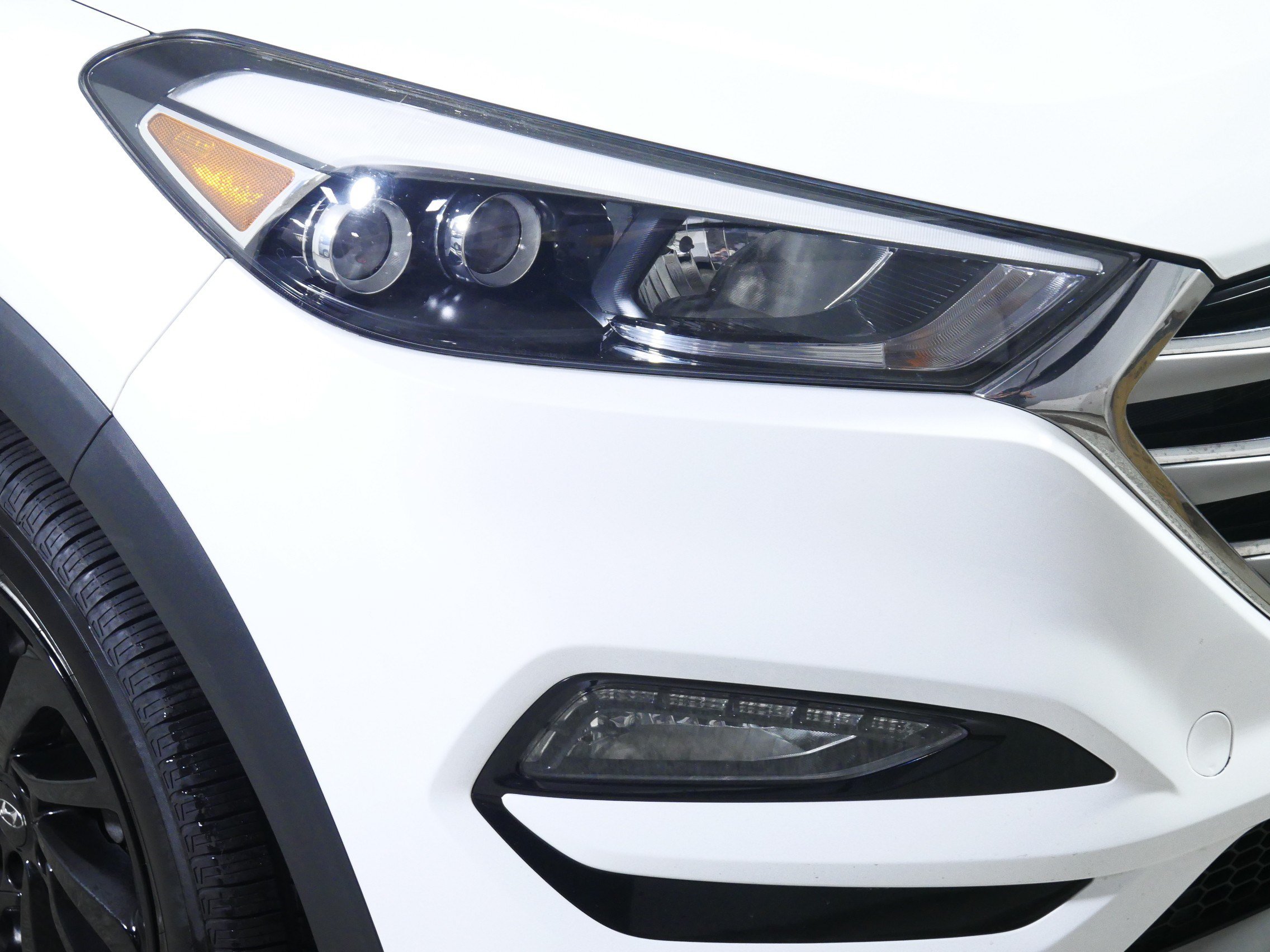 Used 2017 Hyundai Tucson Limited w/ Cargo Package AWD/4WD image 16