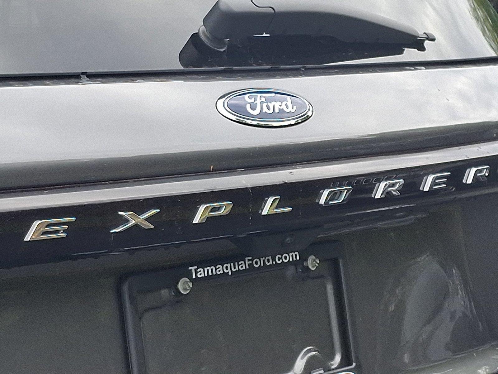 Used 2025 Ford Explorer Active AWD/4WD image 28