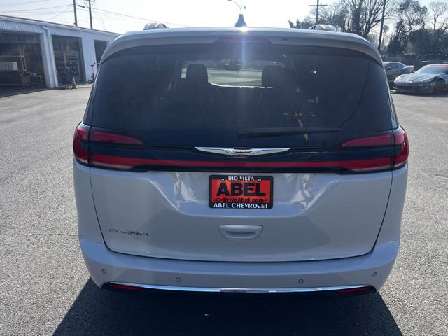 Used 2021 Chrysler Pacifica Touring-L image 7