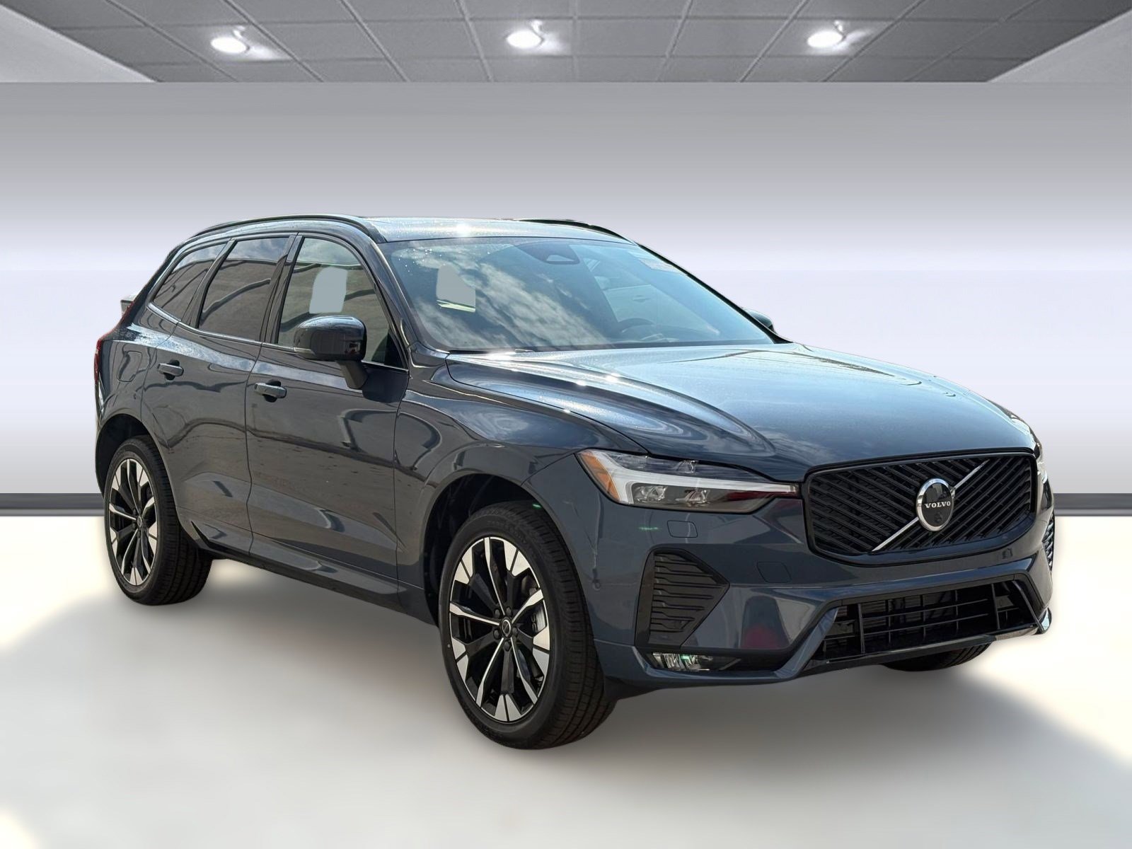 New 2026 Volvo XC60 B5 Plus w/ Protection Package Premier image 7