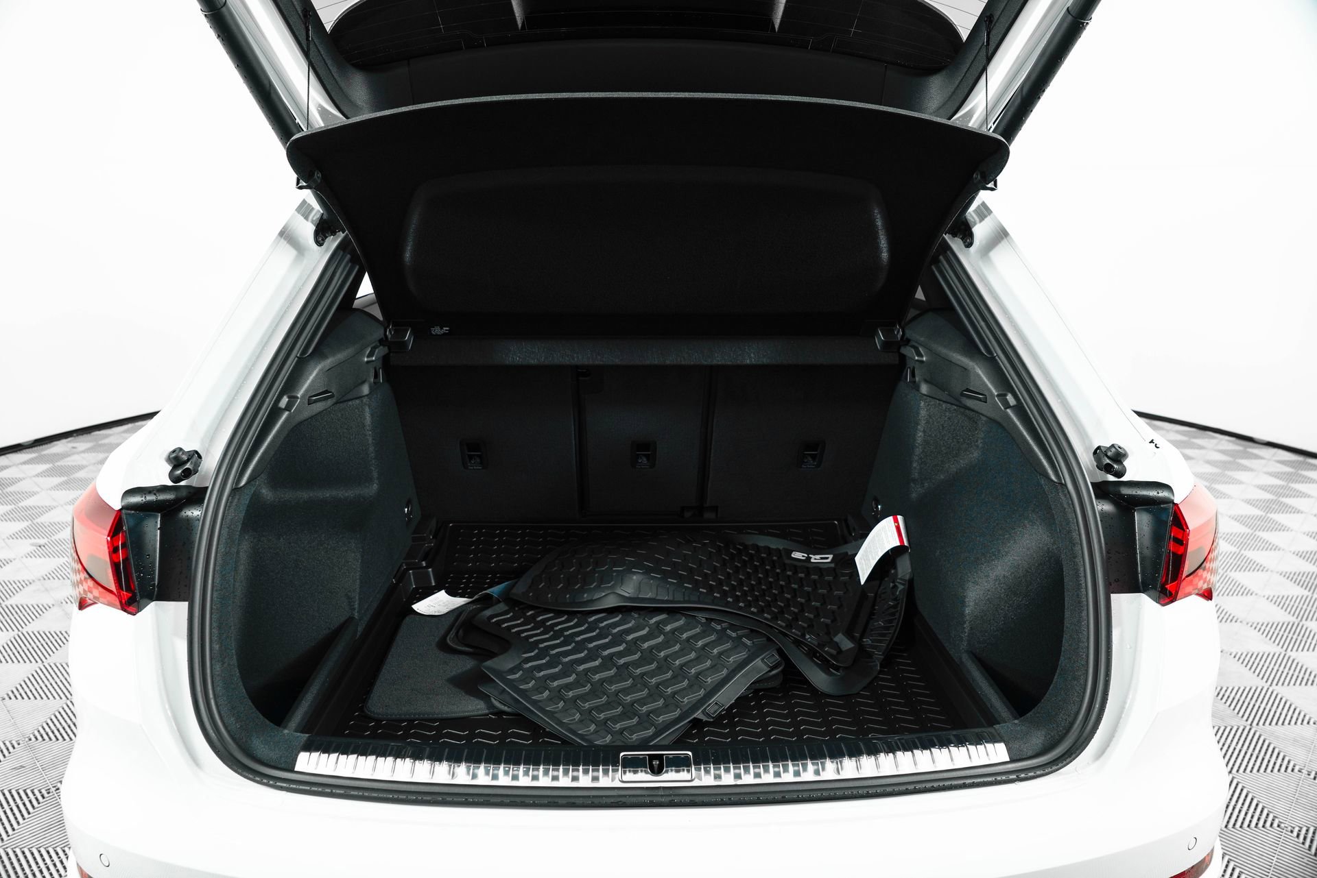 New 2025 Audi Q3 2.0T Premium image 30