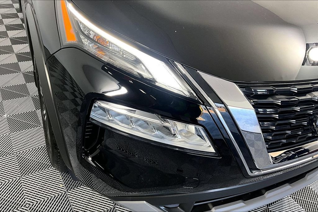 Used 2023 Nissan Rogue SV AWD/4WD image 27