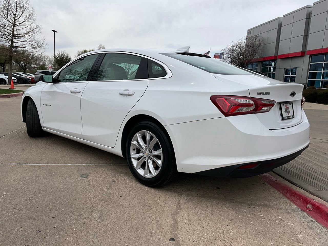 Used 2022 Chevrolet Malibu LT w/ Leather Package image 8