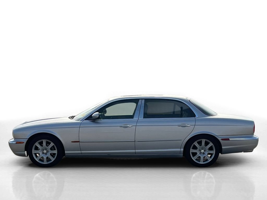 Used 2005 Jaguar XJ8 RWD image 9