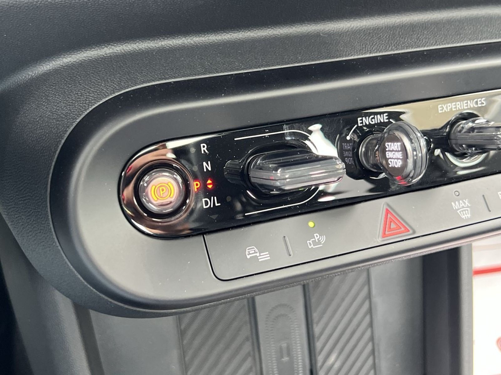 Used 2025 MINI Cooper S FWD image 27