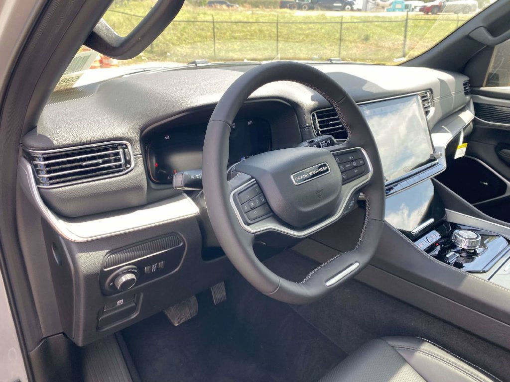 New 2026 Jeep Grand Wagoneer Limited w/ Premium Group II AWD/4WD image 44