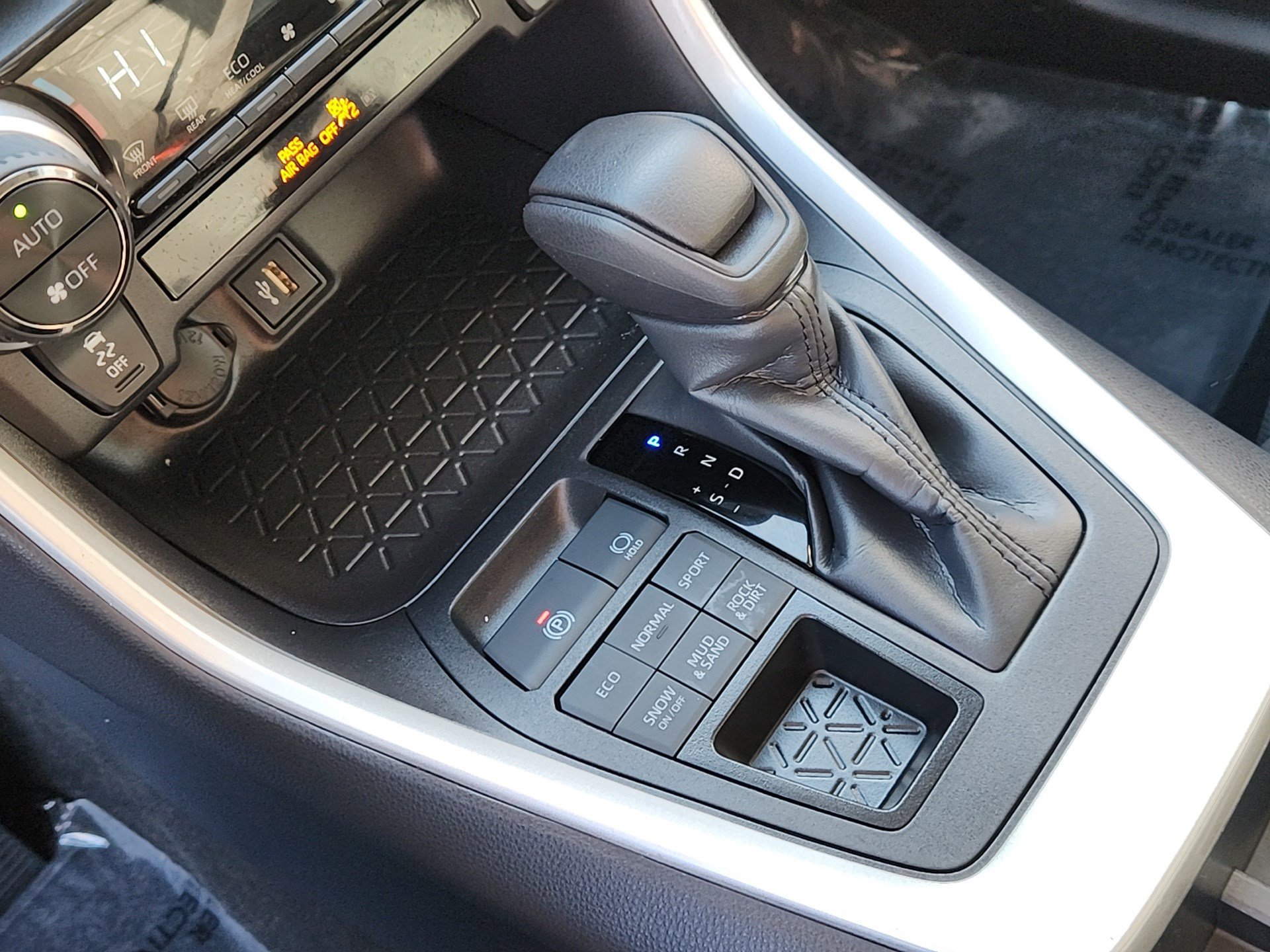 Certified 2025 Toyota RAV4 XLE image 18