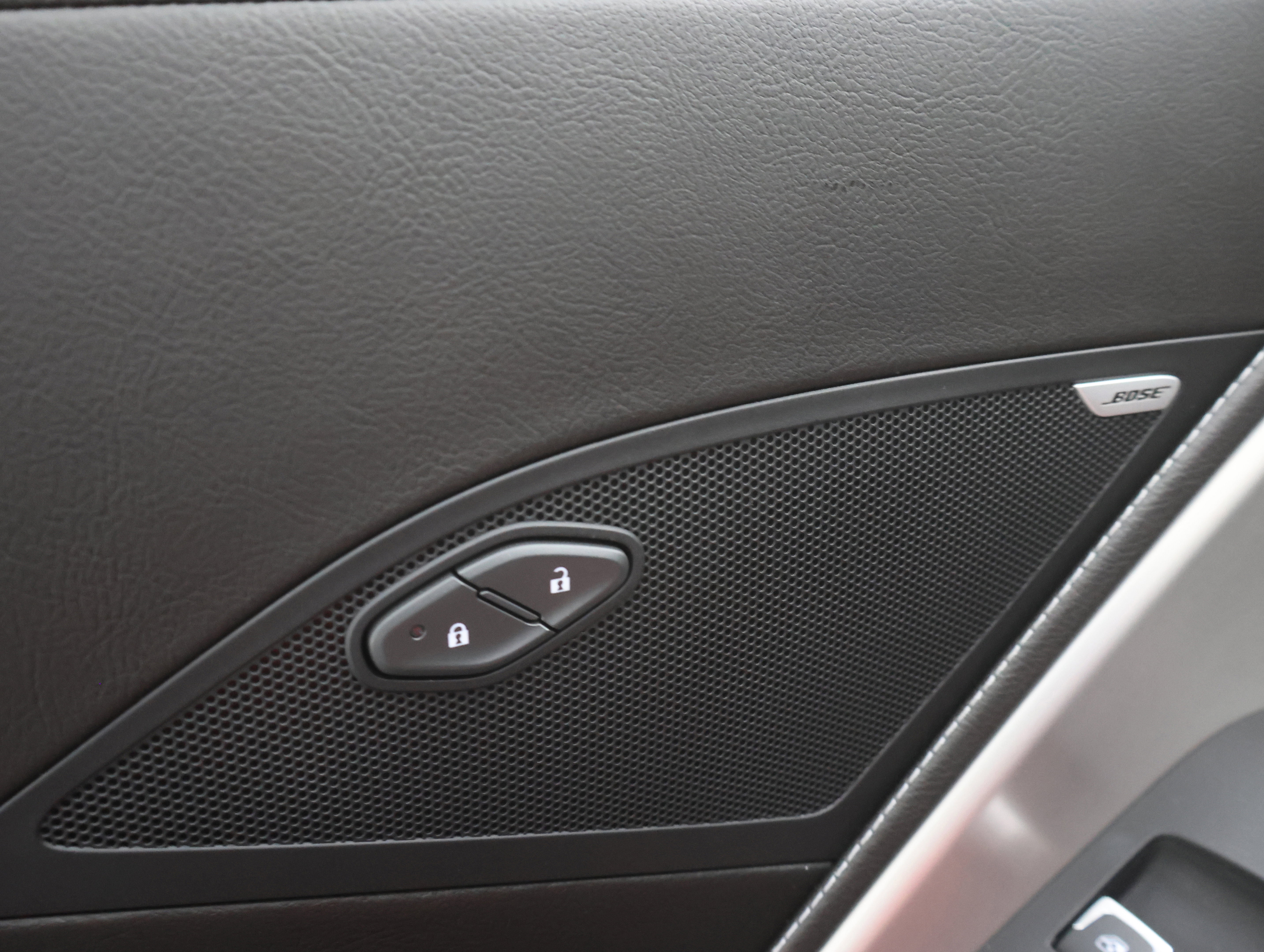 Used 2017 Chevrolet Corvette Stingray Coupe w/ 1LT image 31