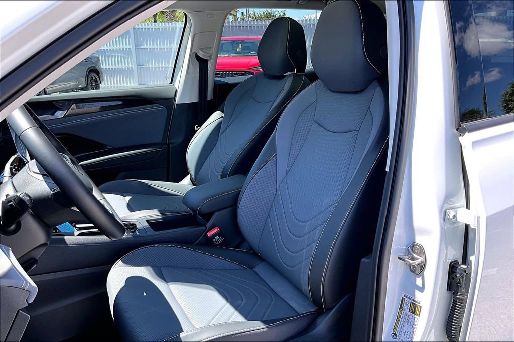 Certified 2026 Volkswagen Tiguan SE w/ Panoramic Sunroof Package FWD image 21