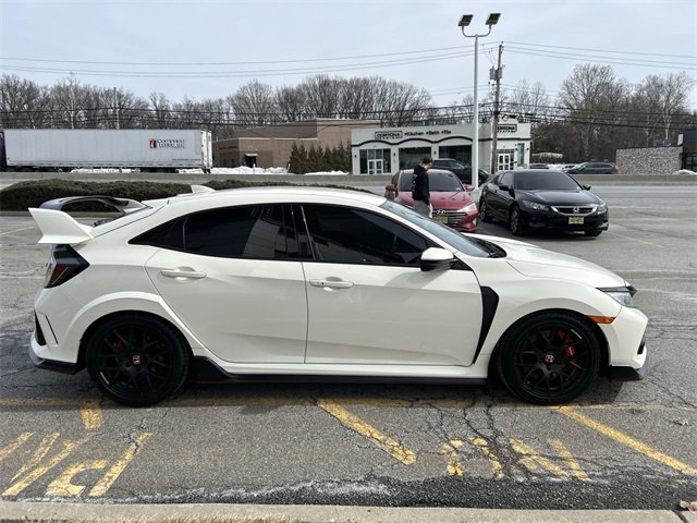 Used 2018 Honda Civic Type R image 9