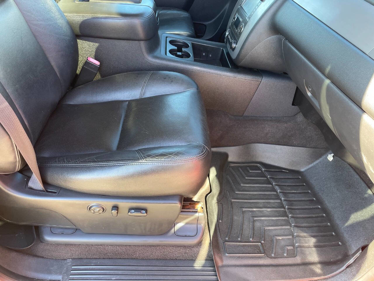 Used 2012 Chevrolet Silverado 2500 LTZ w/ LTZ Plus Package image 31