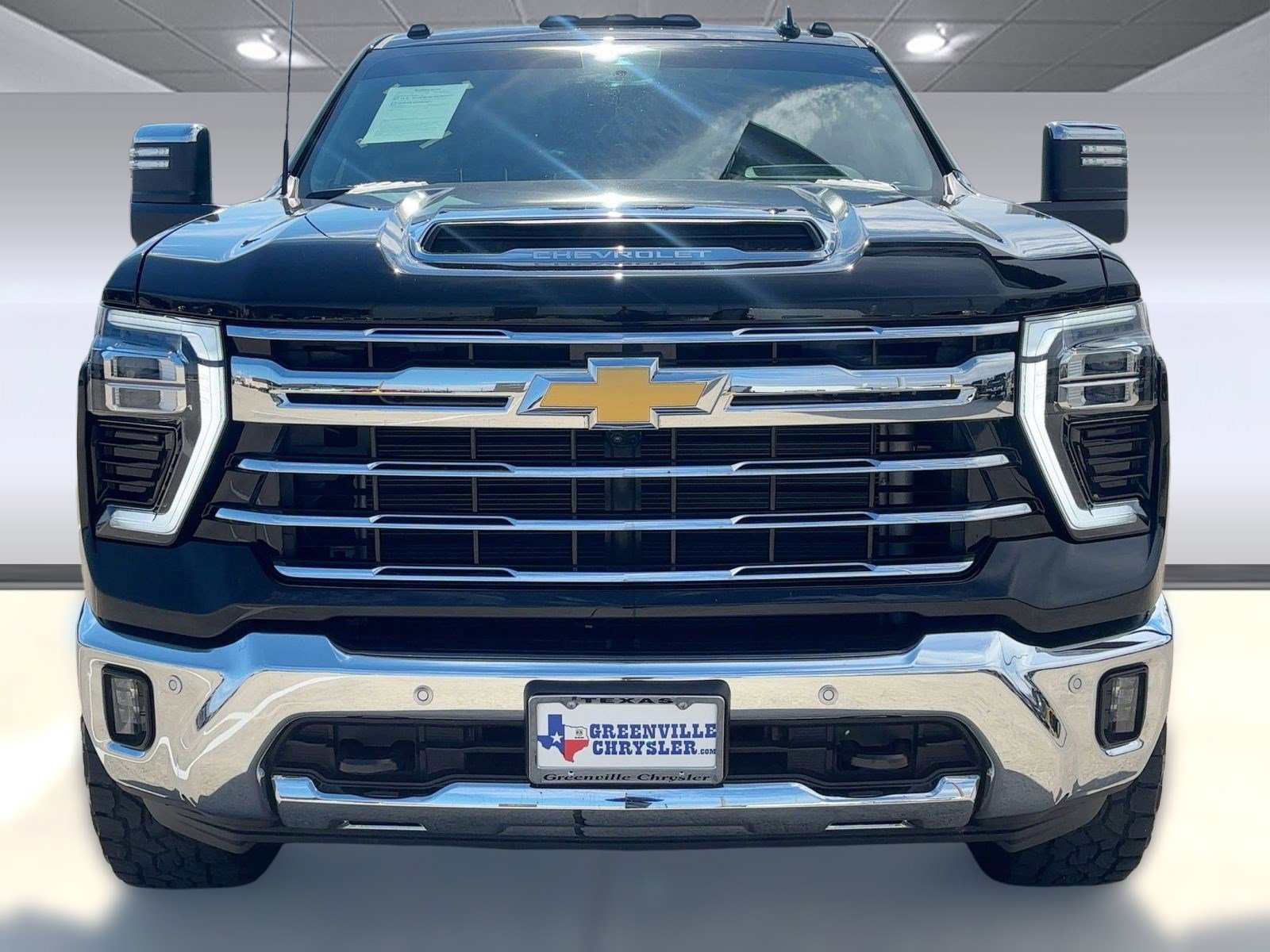 Used 2024 Chevrolet Silverado 2500 LTZ w/ LTZ Plus Package image 6