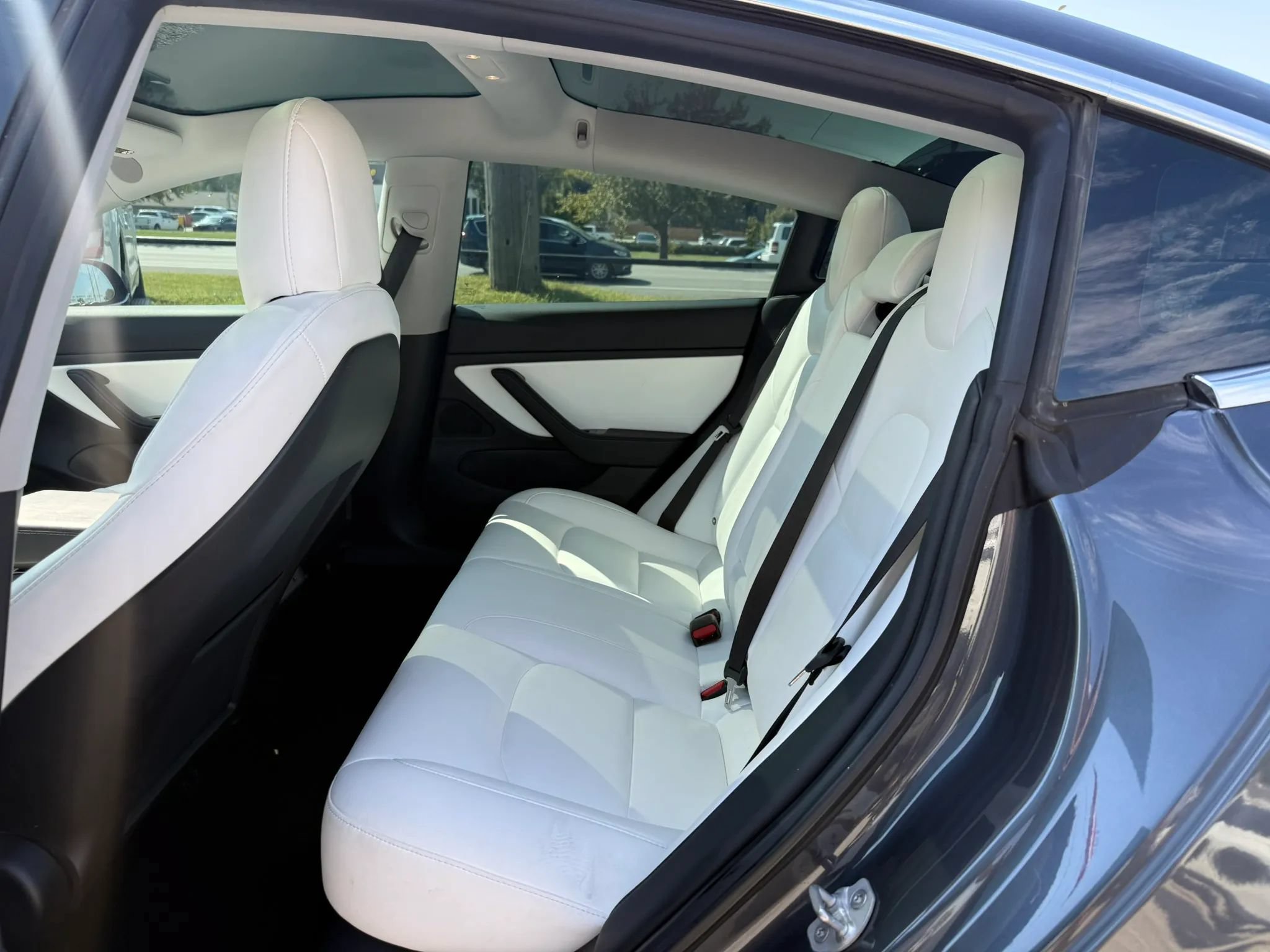 Used 2018 Tesla Model 3 Long Range AWD/4WD image 12