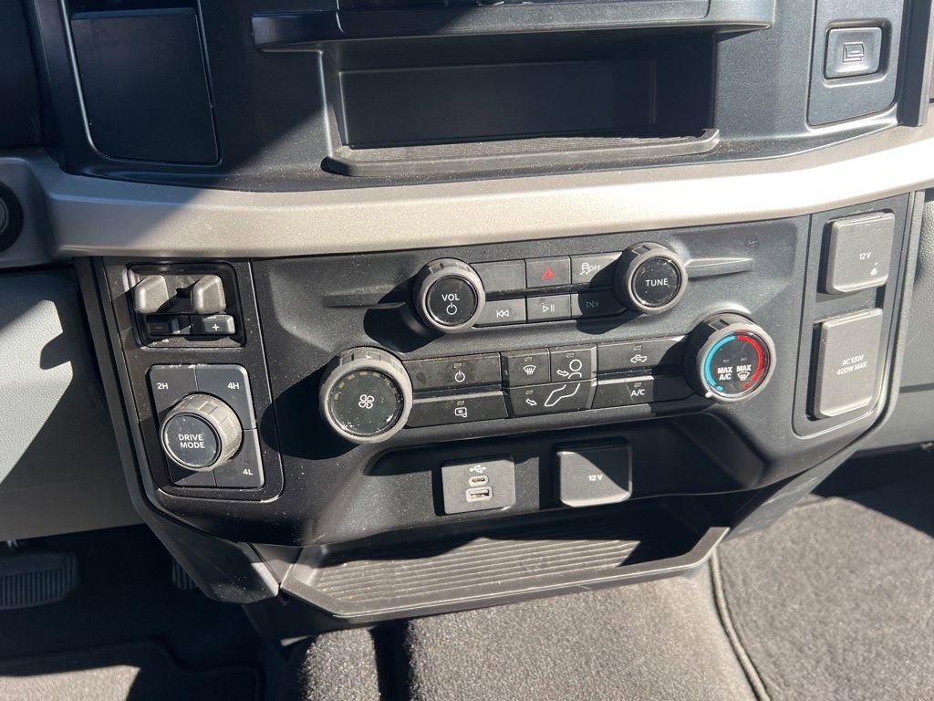 Used 2025 Ford F350 XLT image 39