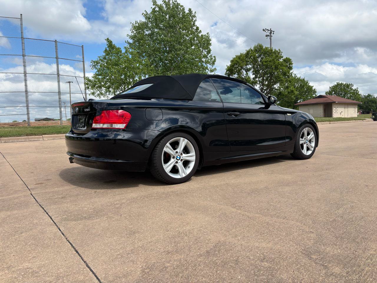 Used 2009 BMW 128i Convertible RWD image 35