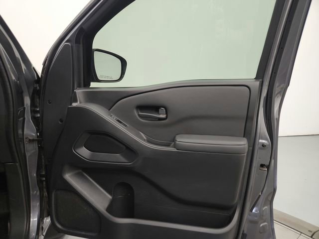 Used 2022 Nissan Frontier S image 30