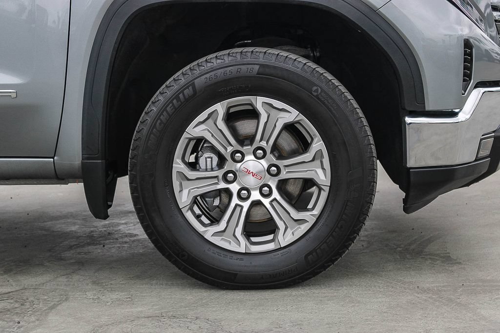 Used 2024 GMC Sierra 1500 SLT AWD/4WD image 11