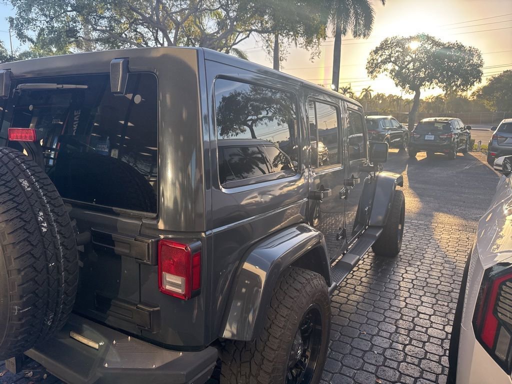 Used 2017 Jeep Wrangler Unlimited Sahara w/ Connectivity Group image 13