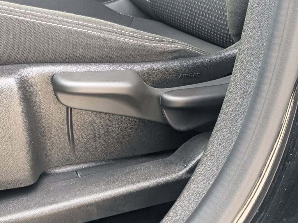 Used 2024 GMC Terrain SLE FWD image 19