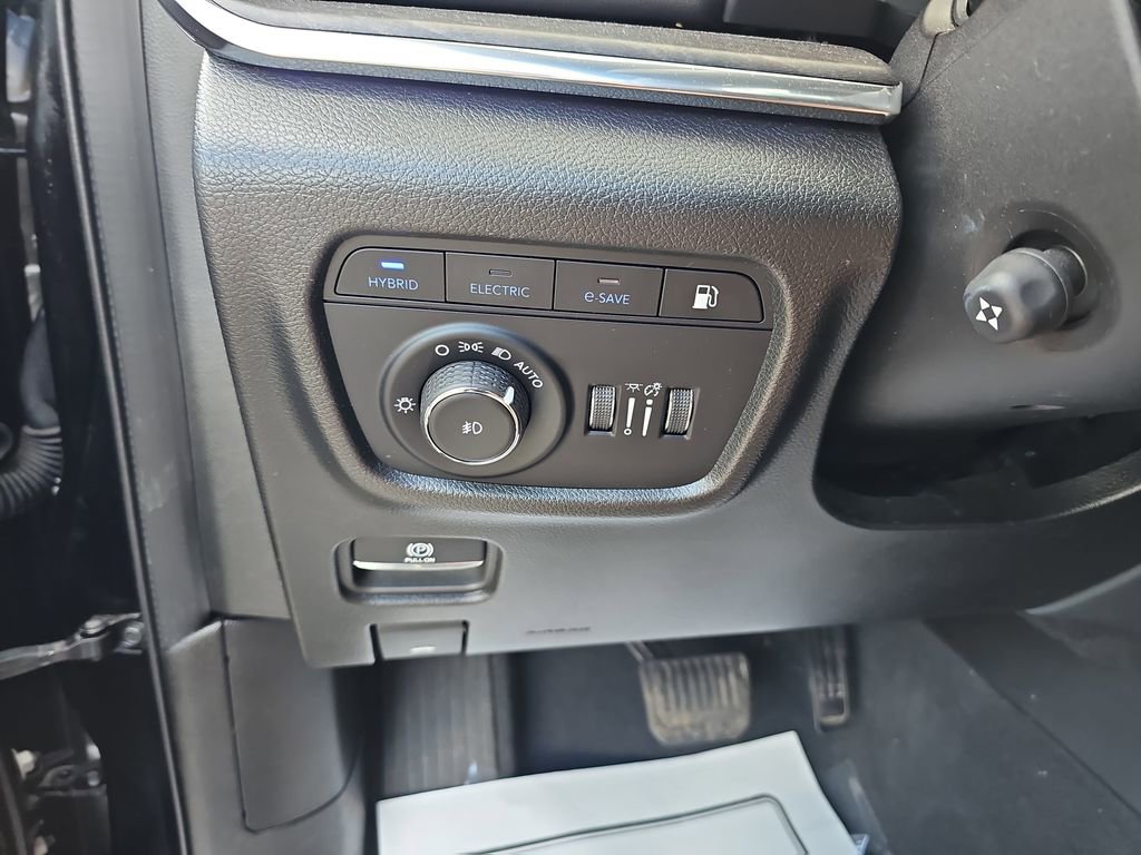 Used 2022 Jeep Grand Cherokee Overland w/ Luxury Tech Group IV image 30