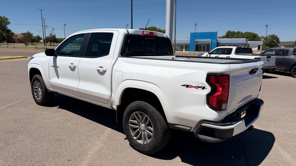 Used 2024 Chevrolet Colorado LT w/ LT Convenience Package AWD/4WD image 8