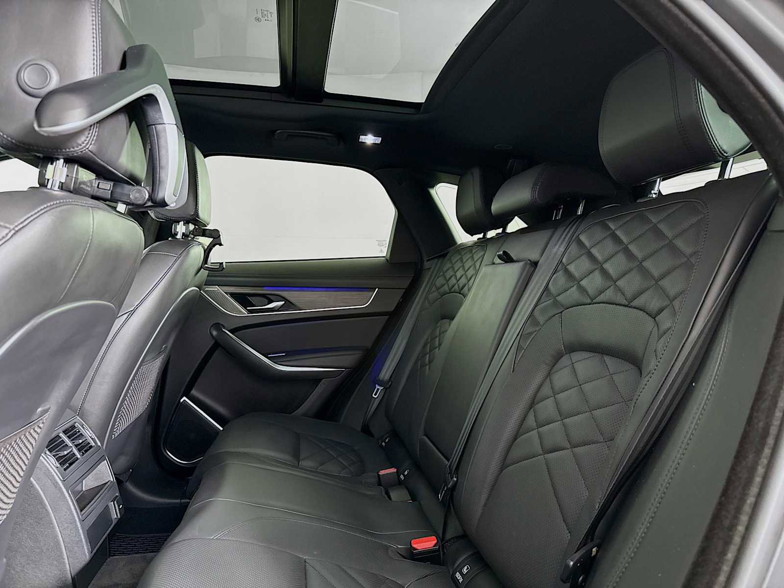 Used 2023 Jaguar F-PACE S AWD/4WD image 21