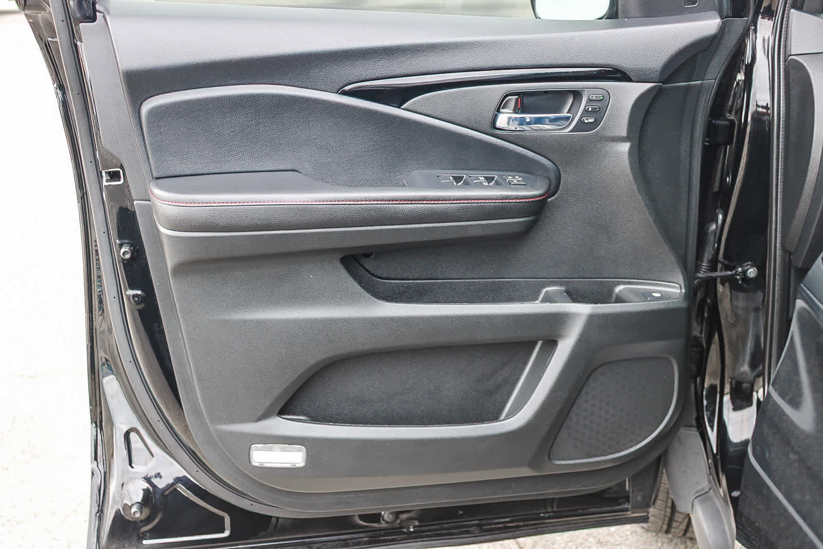 Certified 2025 Honda Ridgeline Black Edition image 21