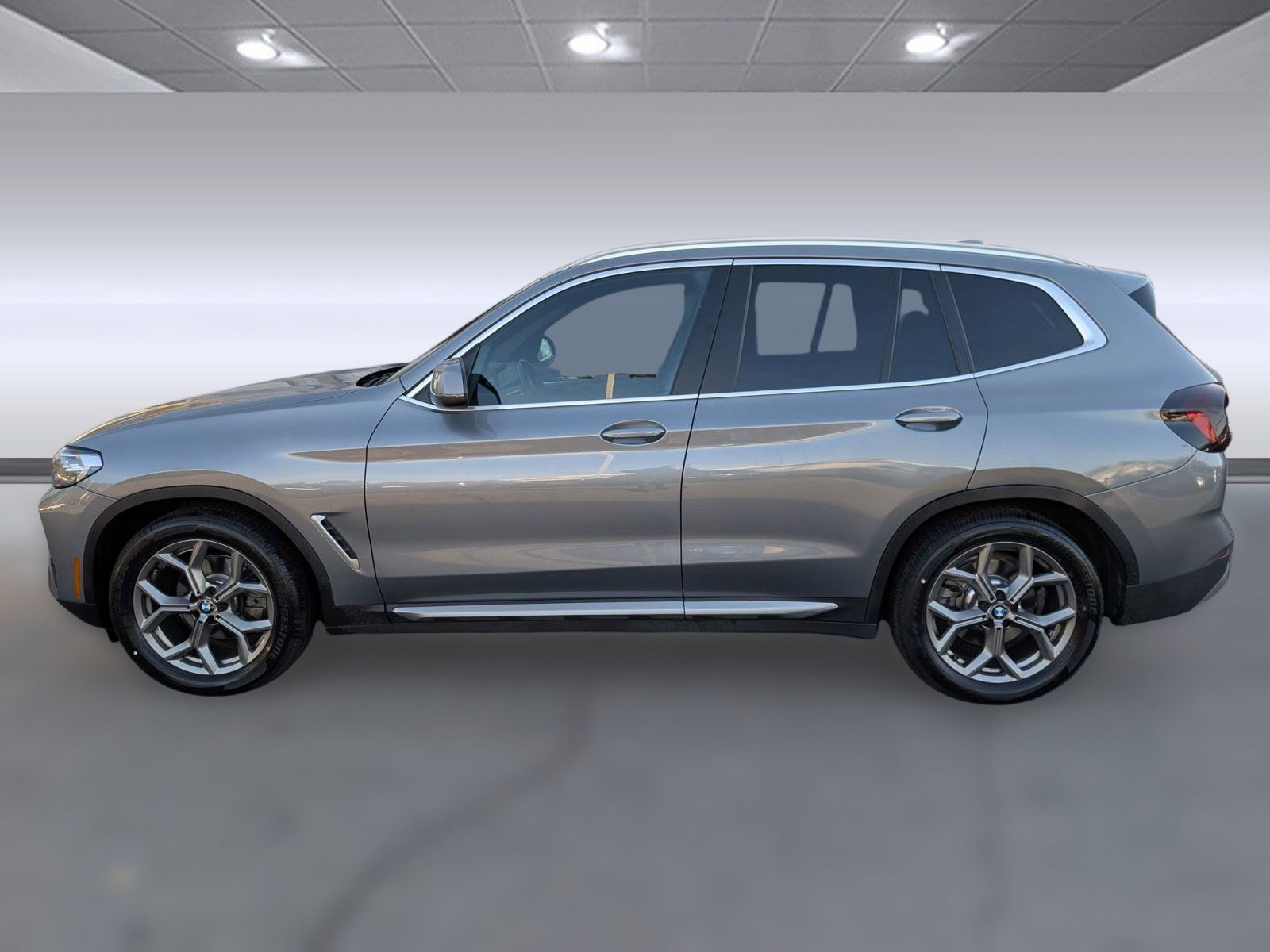 Used 2024 BMW X3 sDrive30i image 2