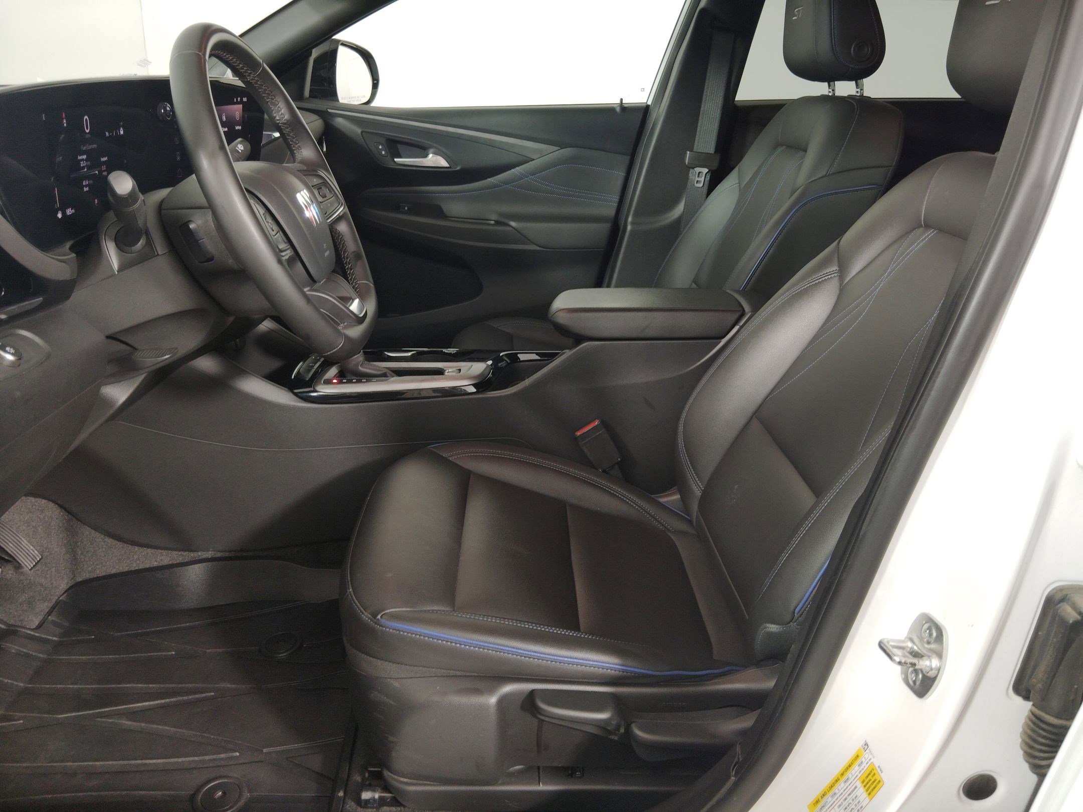 Used 2025 Buick Envista Sport Touring image 5