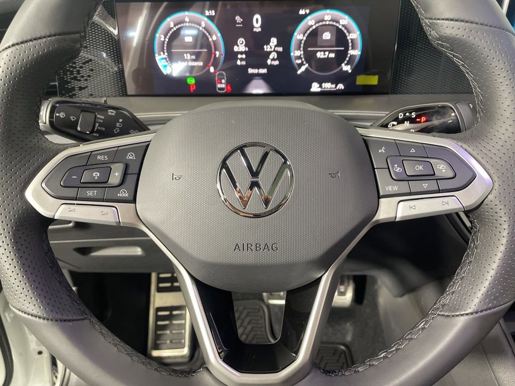New 2026 Volkswagen Tiguan SE R-Line AWD/4WD image 14