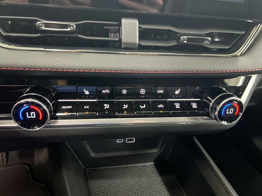 New 2027 Chevrolet Equinox RS AWD/4WD image 17