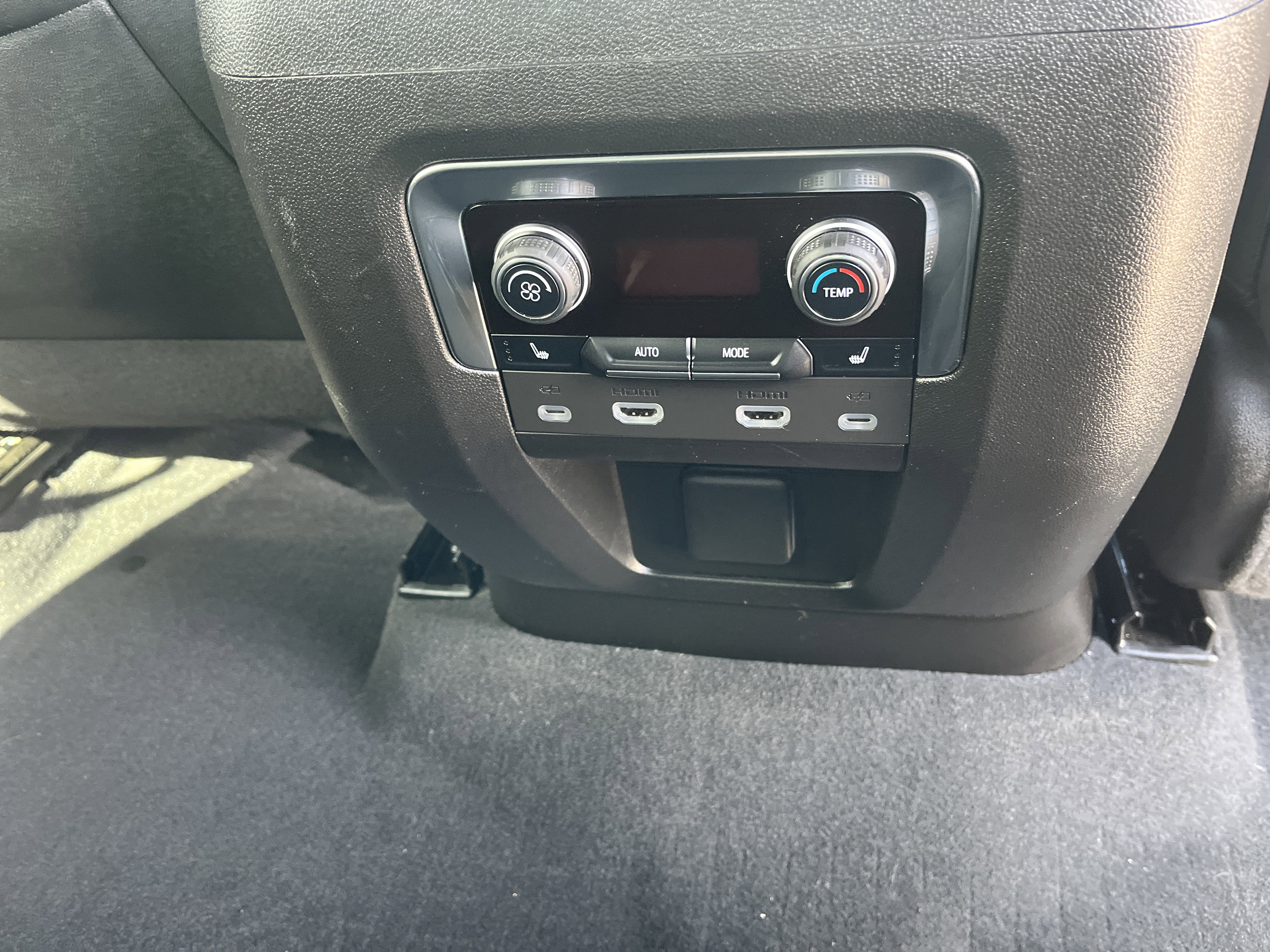 Used 2023 Chevrolet Tahoe High Country w/ Advanced Technology Package image 19