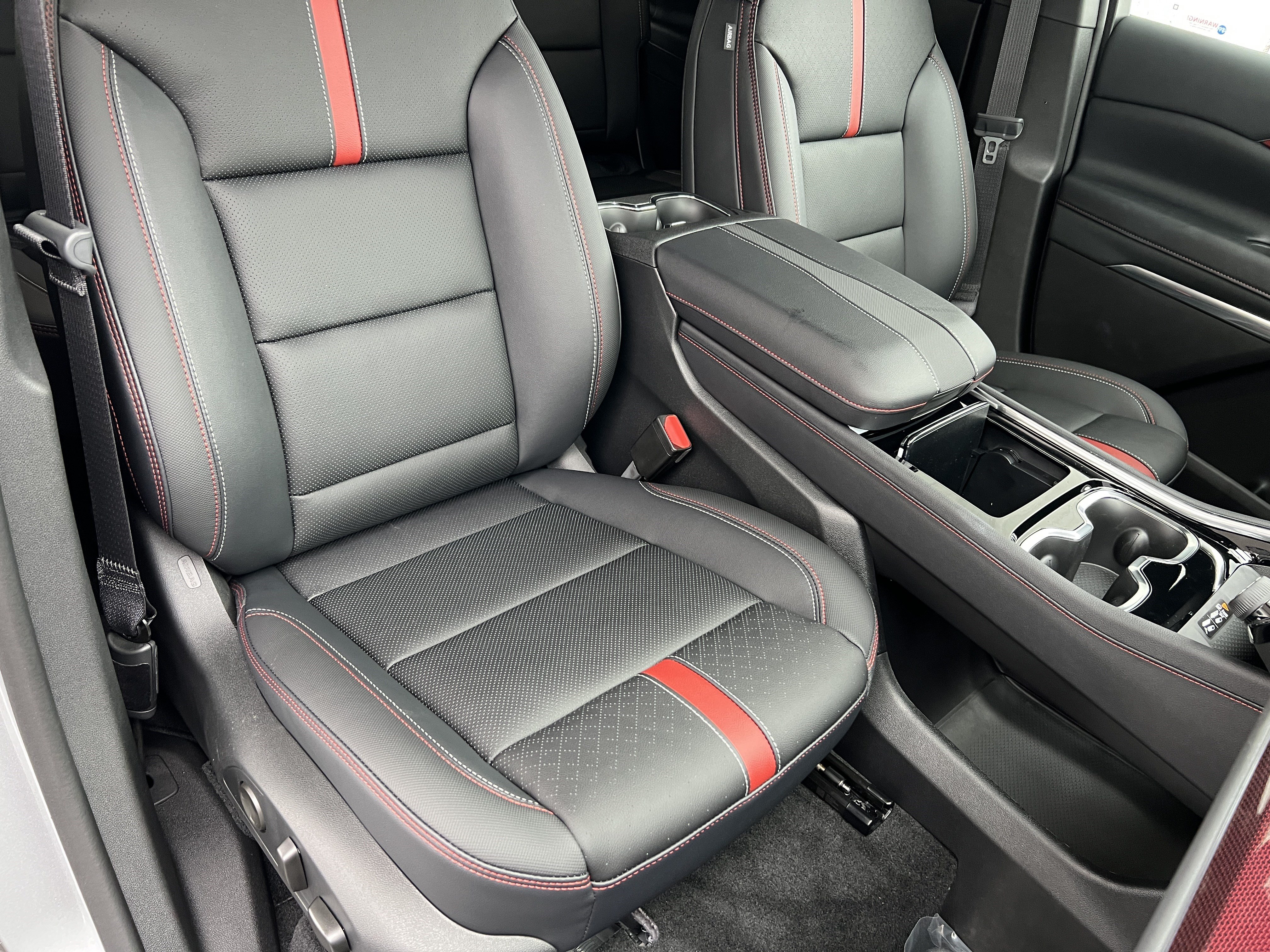 New 2026 Chevrolet Traverse RS AWD/4WD image 28