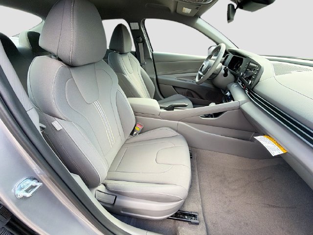 Certified 2026 Hyundai Elantra Sport FWD image 28