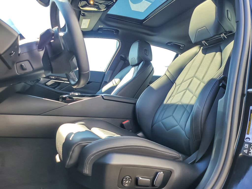 Used 2024 BMW 530i xDrive w/ M Sport Package image 7