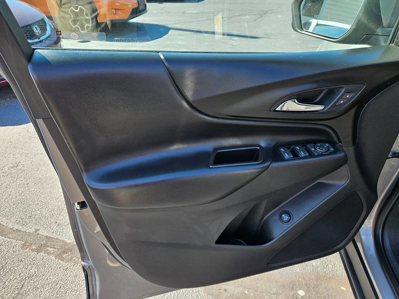 Used 2019 Chevrolet Equinox LT image 9