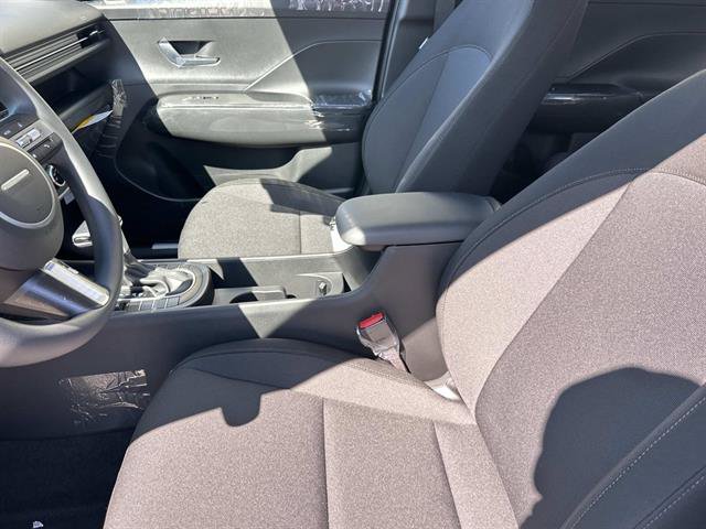 New 2027 Hyundai Kona SE FWD image 20
