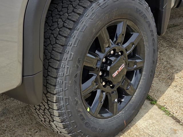 New 2026 GMC Sierra 2500 AT4 image 10
