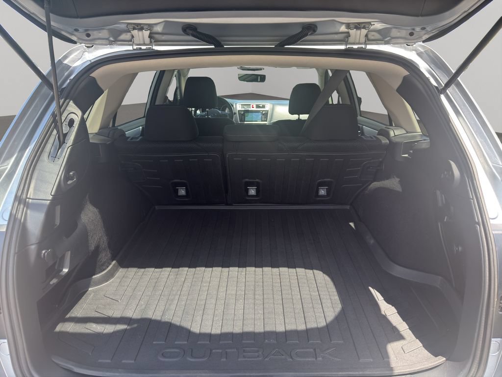 Used 2017 Subaru Outback 2.5i Premium AWD/4WD image 9