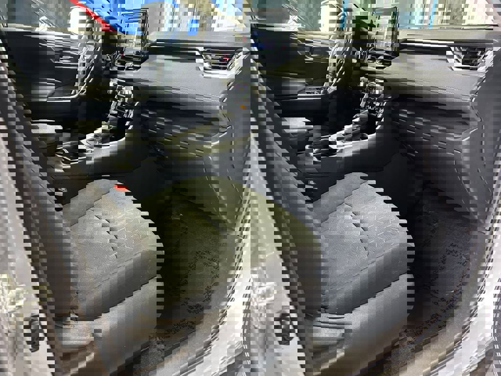 Used 2021 Toyota RAV4 XLE w/ XLE Grade Weather Package image 26