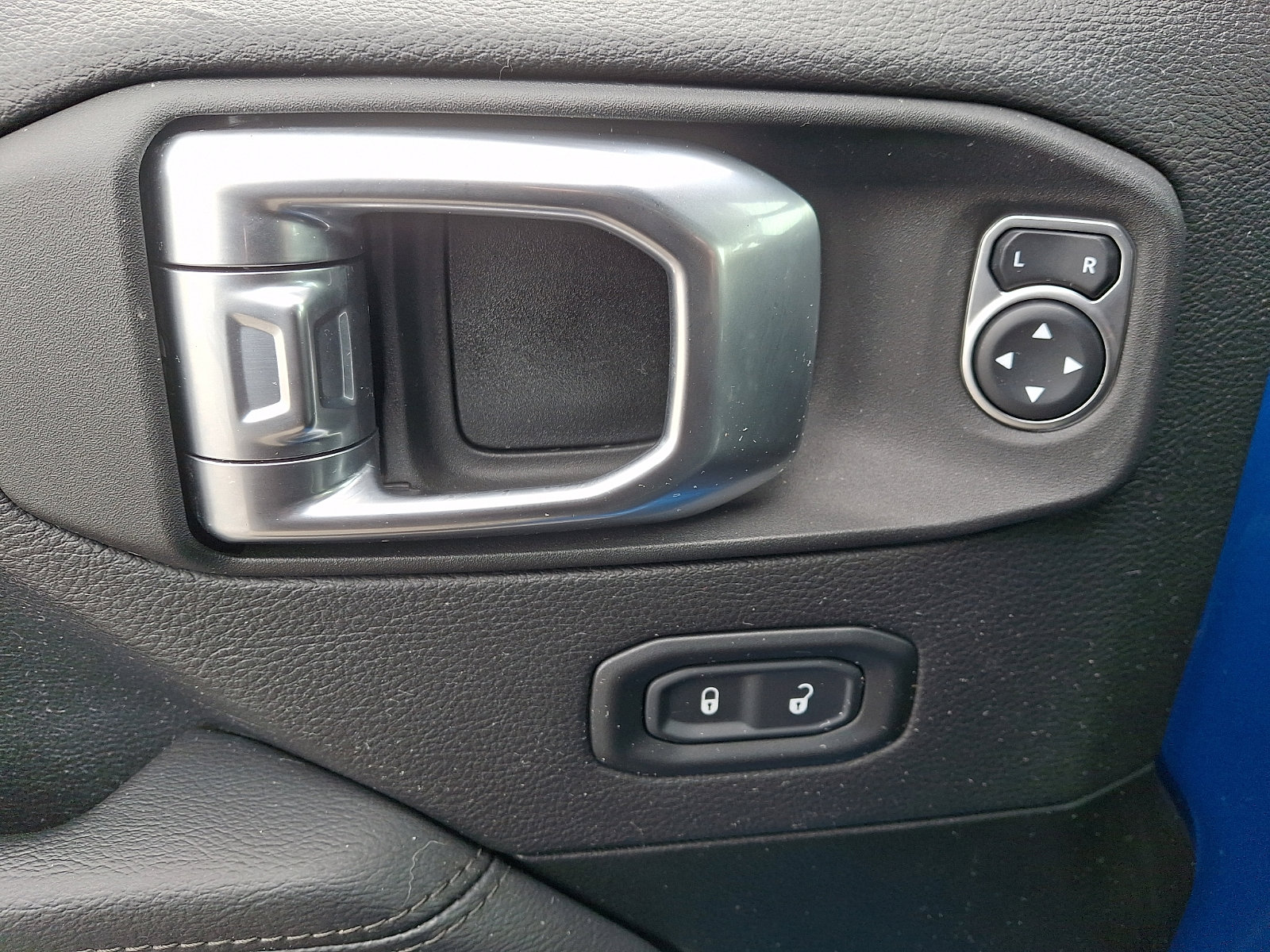 Used 2021 Jeep Wrangler Unlimited Sahara image 12