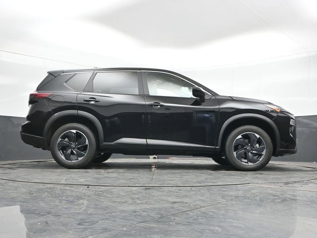 Used 2025 Nissan Rogue SV AWD/4WD image 42