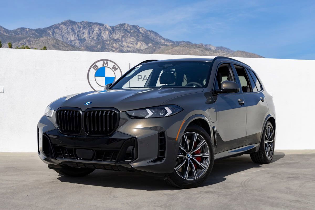 New 2026 BMW X5 xDrive50e image 8