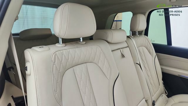 Used 2024 BMW X7 xDrive40i w/ Parking Assistance Package AWD/4WD image 27
