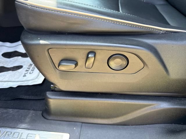 Used 2022 Chevrolet Suburban Premier AWD/4WD image 33